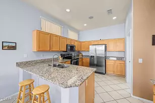 13420 W Caribbean Ln, Surprise, AZ 85379 - Photo 12