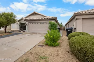 3404 E Lavey Ln, Phoenix, AZ 85032 - Photo 2