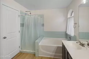 3404 E Lavey Ln, Phoenix, AZ 85032 - Photo 20