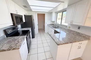 9207 W Kerry Ln, Peoria, AZ 85382 - Photo 10