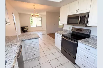 9207 W Kerry Lane, Peoria, AZ 85382 - Photo 12
