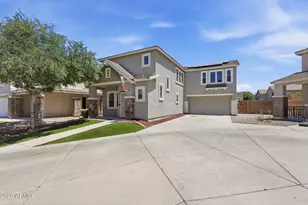 7245 S 41st Dr, Phoenix, AZ 85041 - Photo 2