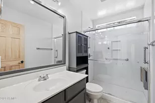7245 S 41st Dr, Phoenix, AZ 85041 - Photo 18