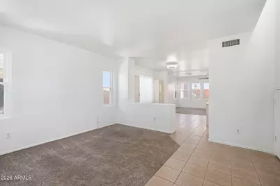 7245 S 41st Drive, Phoenix, AZ 85041 - Photo 6