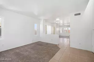 7245 S 41st Dr, Phoenix, AZ 85041 - Photo 6
