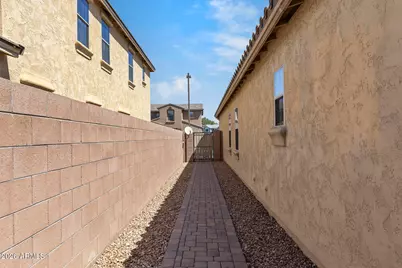 899 E Harrison Street, Chandler, AZ 85225 - Photo 24