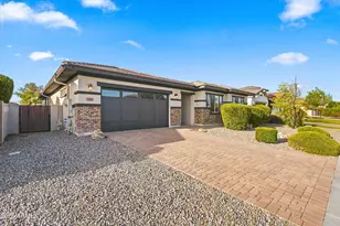 3850 E Carob Dr, Gilbert, AZ 85298 - Photo 2