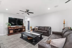 1251 E Loveland Ln, San Tan Valley, AZ 85140 - Photo 20