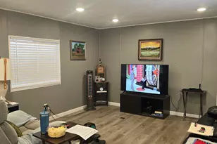 10201 N 99th Ave, Peoria, AZ 85345 - Photo 2