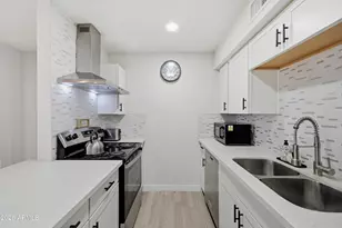 2625 E Indian School Rd, Phoenix, AZ 85016 - Photo 8