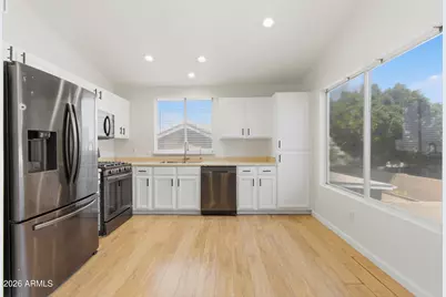 998 W Leah Lane, Gilbert, AZ 85233 - Photo 12