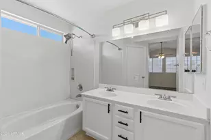 998 W Leah Ln, Gilbert, AZ 85233 - Photo 20