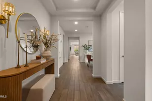5946 E Abraham Ln, Phoenix, AZ 85054 - Photo 10