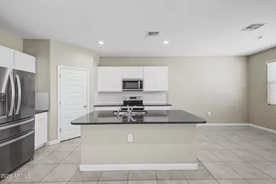 24056 W Watkins Street, Buckeye, AZ 85326 - Photo 4
