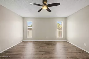 11025 N 41st Pl, Phoenix, AZ 85028 - Photo 10