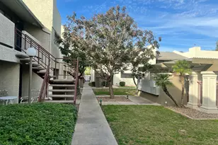 3301 E Earll Dr, Phoenix, AZ 85018 - Photo 6