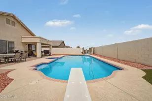 6929 S 11th Dr, Phoenix, AZ 85041 - Photo 36