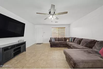 6929 S 11th Drive, Phoenix, AZ 85041 - Photo 10