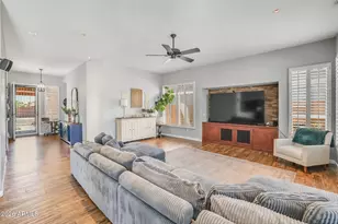 840 N April Dr, Chandler, AZ 85226 - Photo 4