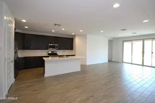 1649 W la Mirada Dr, Phoenix, AZ 85041 - Photo 8