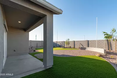 16205 N Catanzaro Drive, Maricopa, AZ 85138 - Photo 22