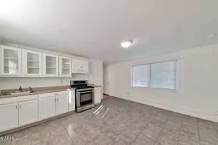 909 S 35th Ave, Phoenix, AZ 85009 - Photo 8