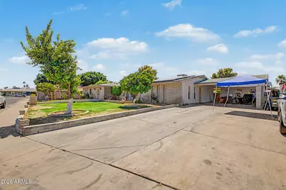 8530 N 45th Drive, Glendale, AZ 85302 - Photo 2