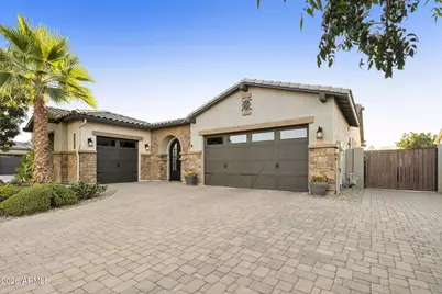 7606 S Penrose Drive, Gilbert, AZ 85298 - Photo 4