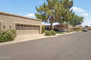 4106 E Sunnyside Dr, Phoenix, AZ 85028 - Photo 2