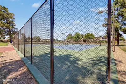 4106 E Sunnyside Drive, Phoenix, AZ 85028 - Photo 32
