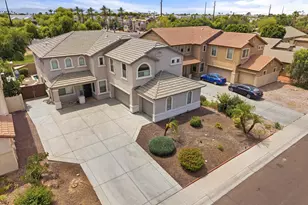 5661 W Desert Jewel Dr, Glendale, AZ 85302 - Photo 2