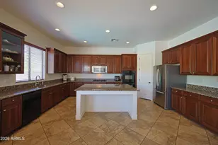 12910 W Tuckey Ln, Glendale, AZ 85307 - Photo 40