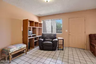 3426 W Tangerine Ln, Phoenix, AZ 85051 - Photo 10