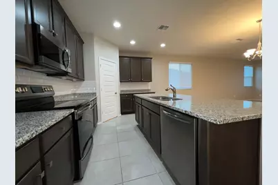 18660 W Robin Lane, Surprise, AZ 85387 - Photo 4