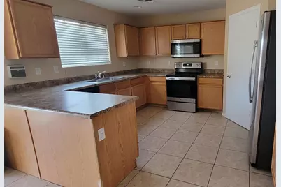 17440 W Caribbean Lane, Surprise, AZ 85388 - Photo 4