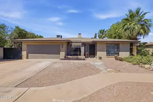 1658 S Sycamore, Mesa, AZ 85202 - Photo 2