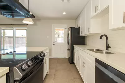 8626 E Rancho Vista Drive, Scottsdale, AZ 85251 - Photo 8