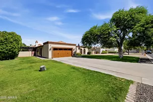 7731 S Willow Dr, Tempe, AZ 85284 - Photo 48