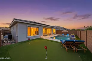 2831 E Robin Ln, Phoenix, AZ 85050 - Photo 2