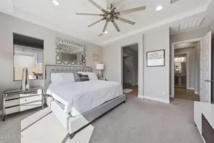 2831 E Robin Ln, Phoenix, AZ 85050 - Photo 14