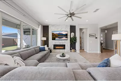 2831 E Robin Lane, Phoenix, AZ 85050 - Photo 10