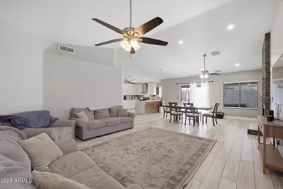 663 E Jasmine Circle, Mesa, AZ 85203 - Photo 4