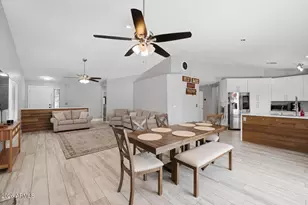 663 E Jasmine Cir, Mesa, AZ 85203 - Photo 2