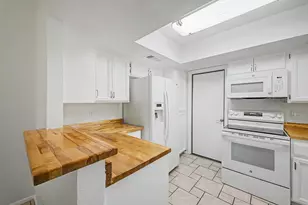 924 E Wagoner Rd, Phoenix, AZ 85022 - Photo 8