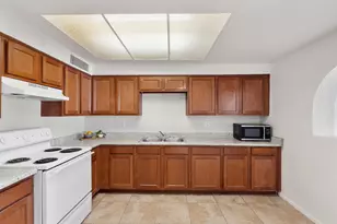 7422 W Turney Ave, Phoenix, AZ 85033 - Photo 2