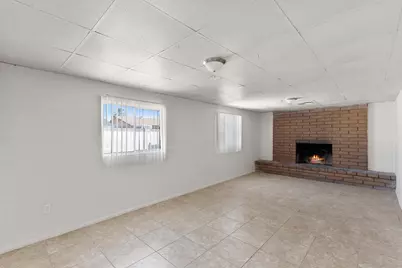 7422 W Turney Avenue, Phoenix, AZ 85033 - Photo 16