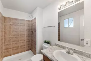 7422 W Turney Ave, Phoenix, AZ 85033 - Photo 24