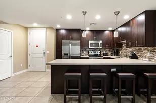 5450 E Deer Valley Dr, Phoenix, AZ 85054 - Photo 10