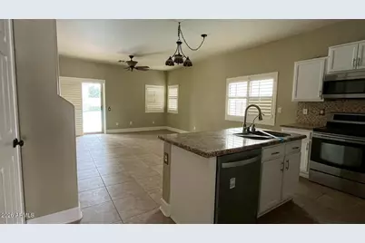 43446 W Magnolia Road, Maricopa, AZ 85138 - Photo 4