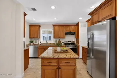2726 E Fairmount Avenue, Phoenix, AZ 85016 - Photo 2
